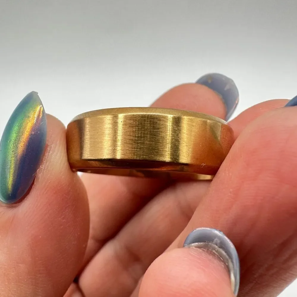 Size 13 brushed gold tone metal Men's‎ fashion ring/wedding band